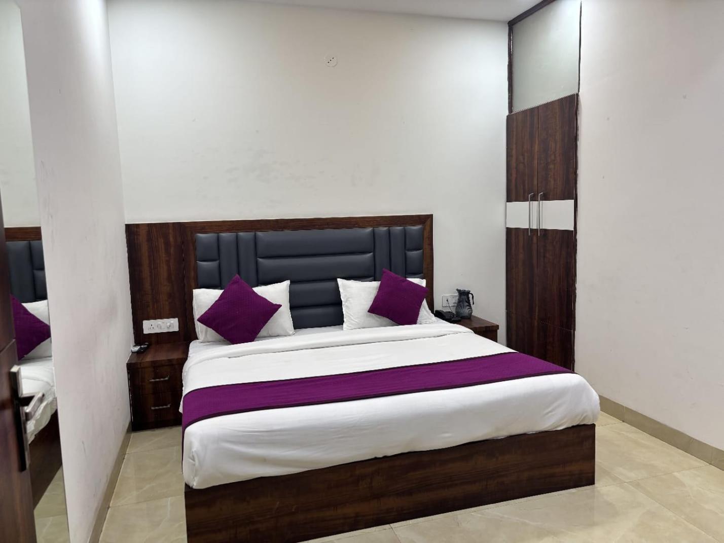 Hotel Ganga Palace - Agra Agra  Kültér fotó