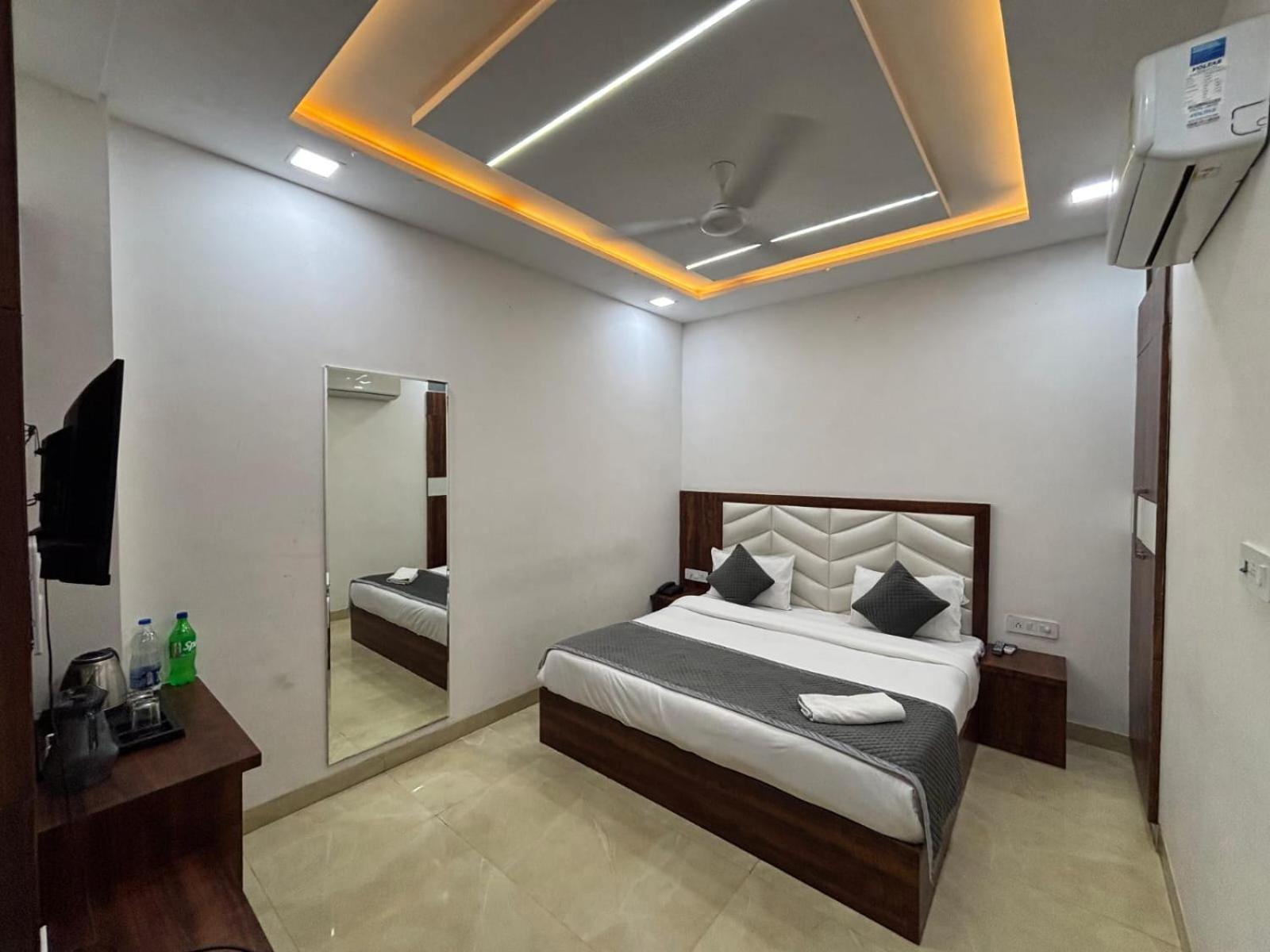 Hotel Ganga Palace - Agra Agra  Kültér fotó