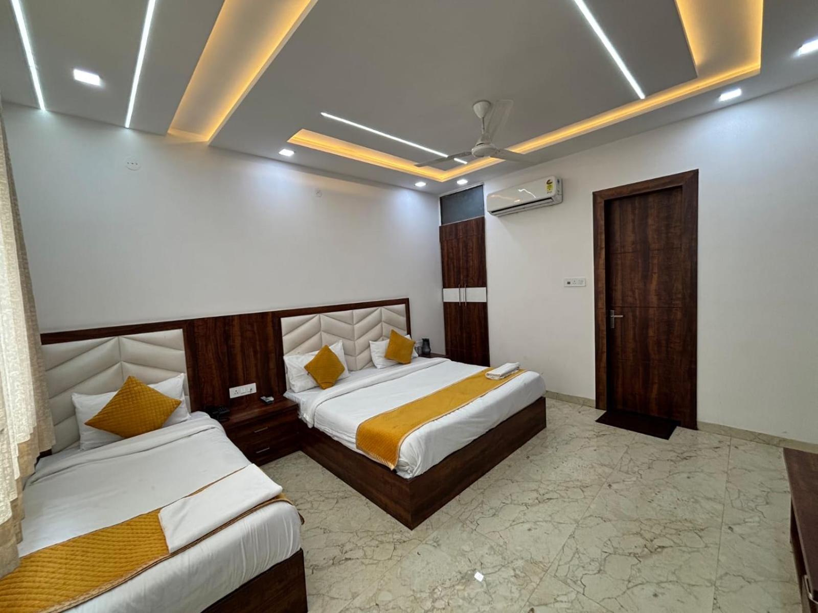 Hotel Ganga Palace - Agra Agra  Kültér fotó