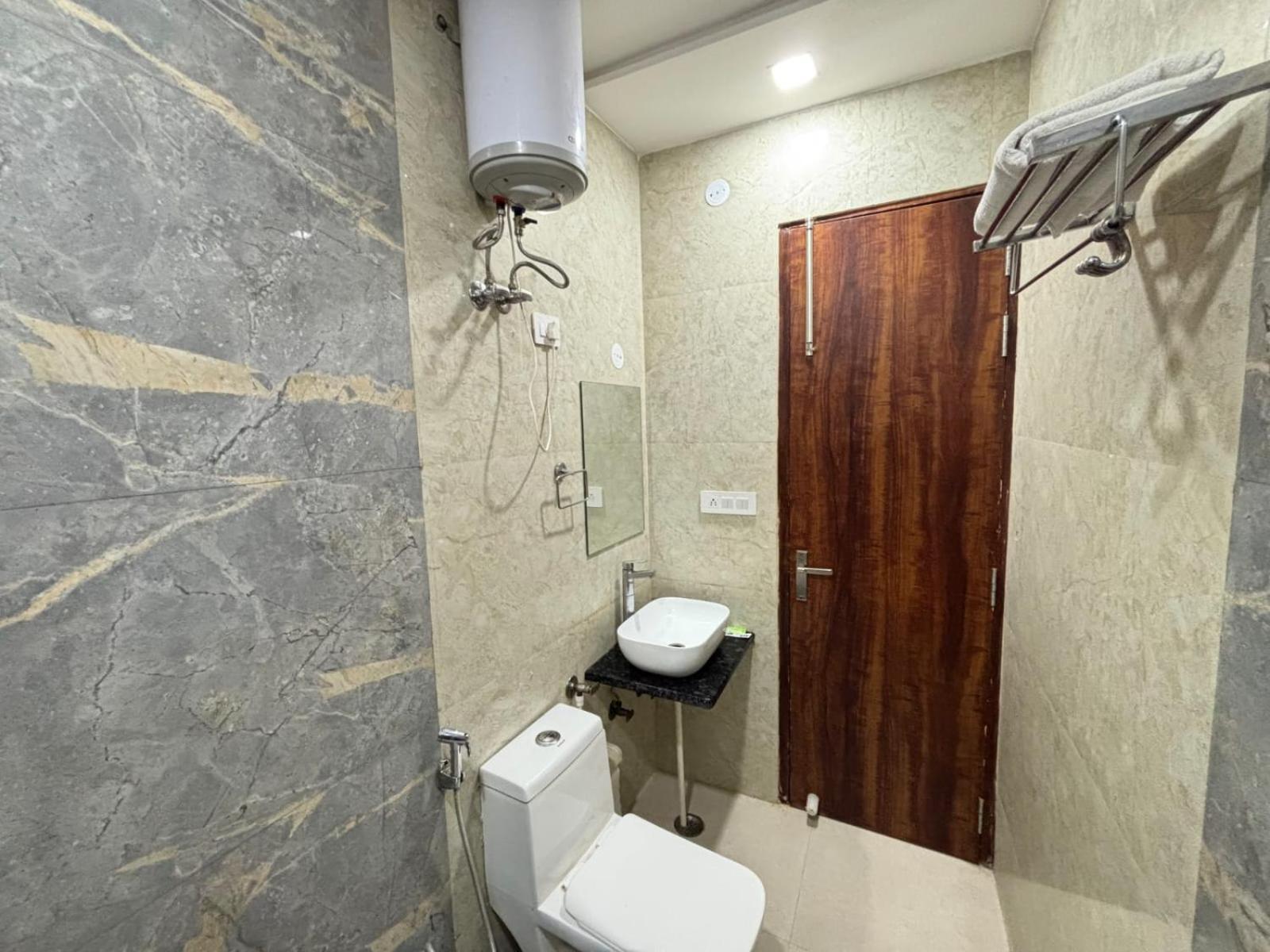 Hotel Ganga Palace - Agra Agra  Kültér fotó