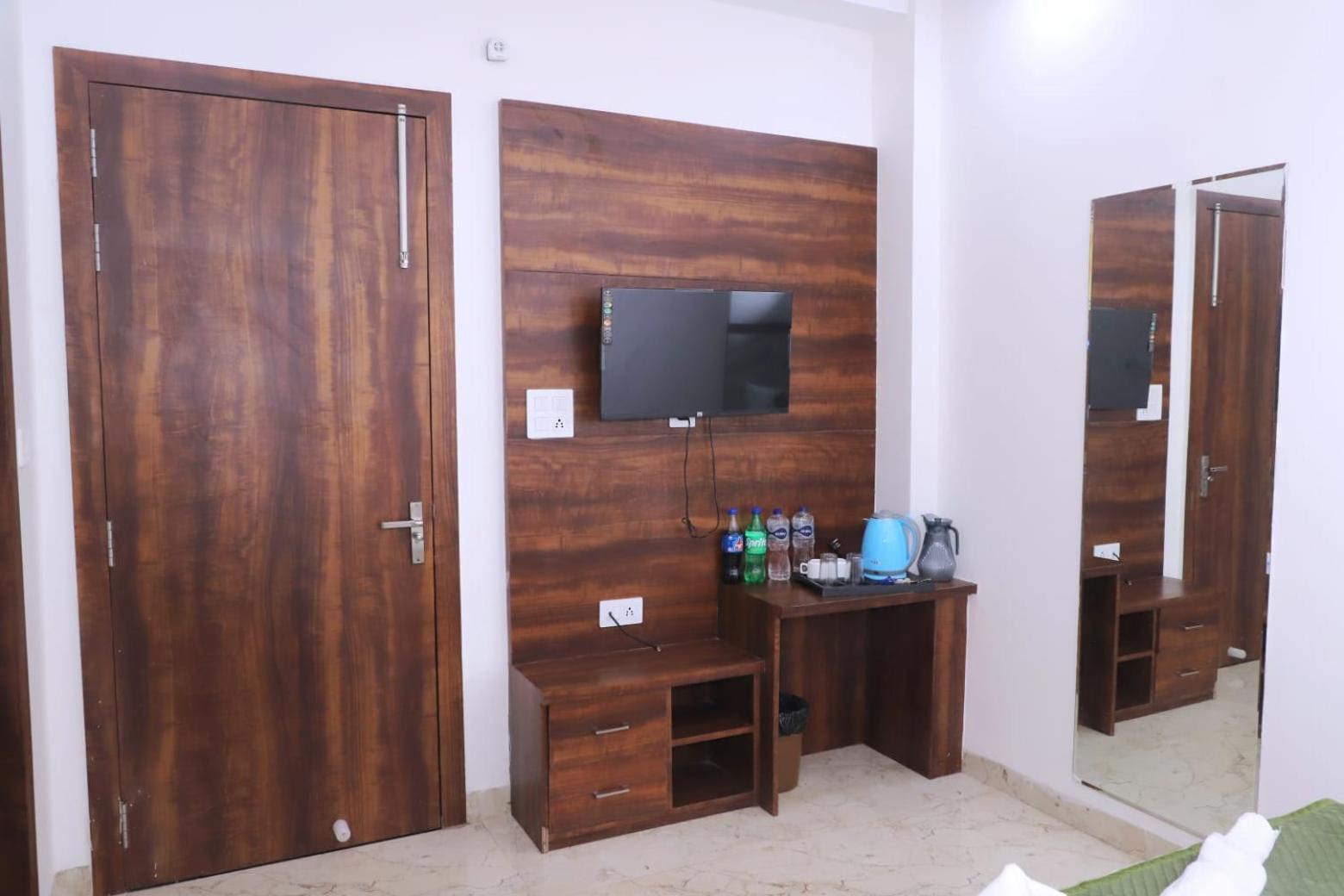 Hotel Ganga Palace - Agra Agra  Kültér fotó