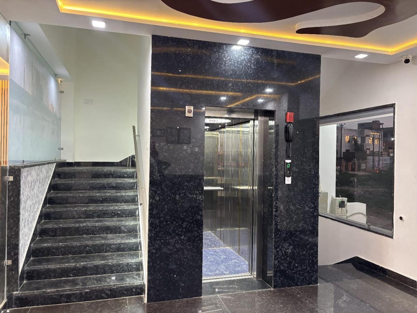 Hotel Ganga Palace - Agra Agra  Kültér fotó