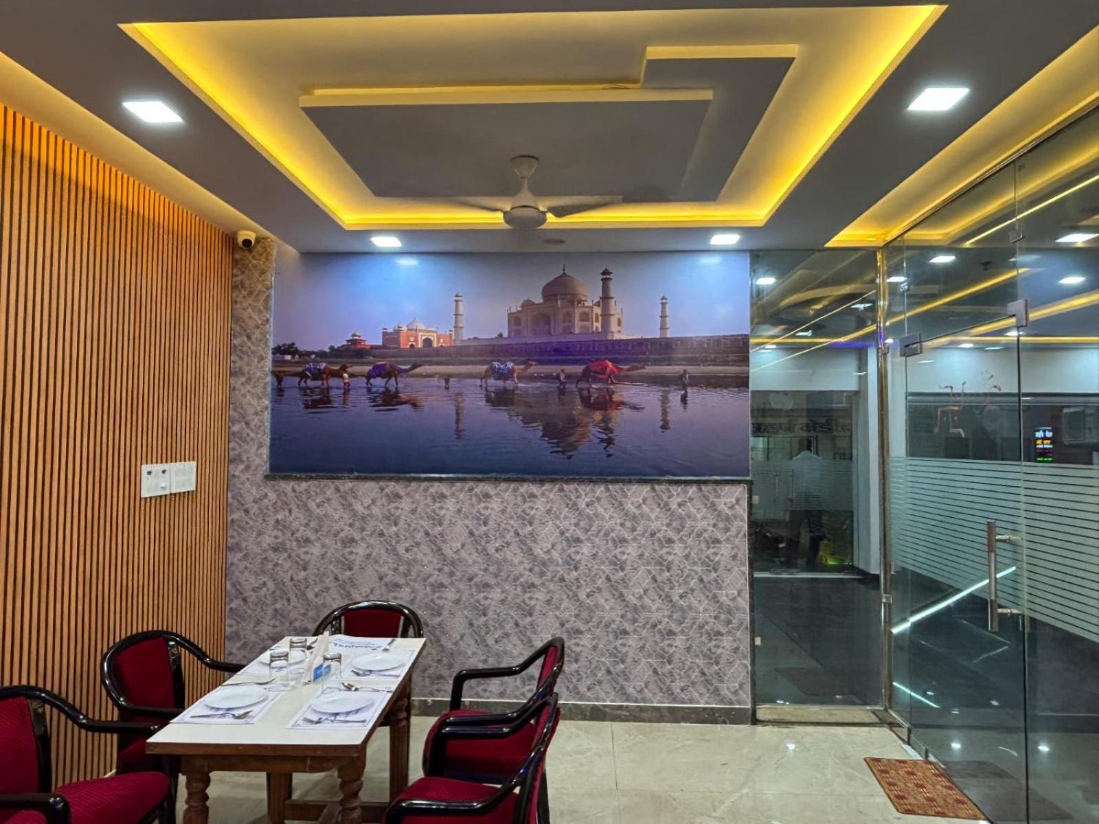 Hotel Ganga Palace - Agra Agra  Kültér fotó