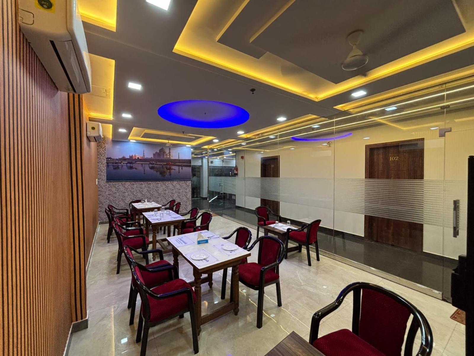 Hotel Ganga Palace - Agra Agra  Kültér fotó