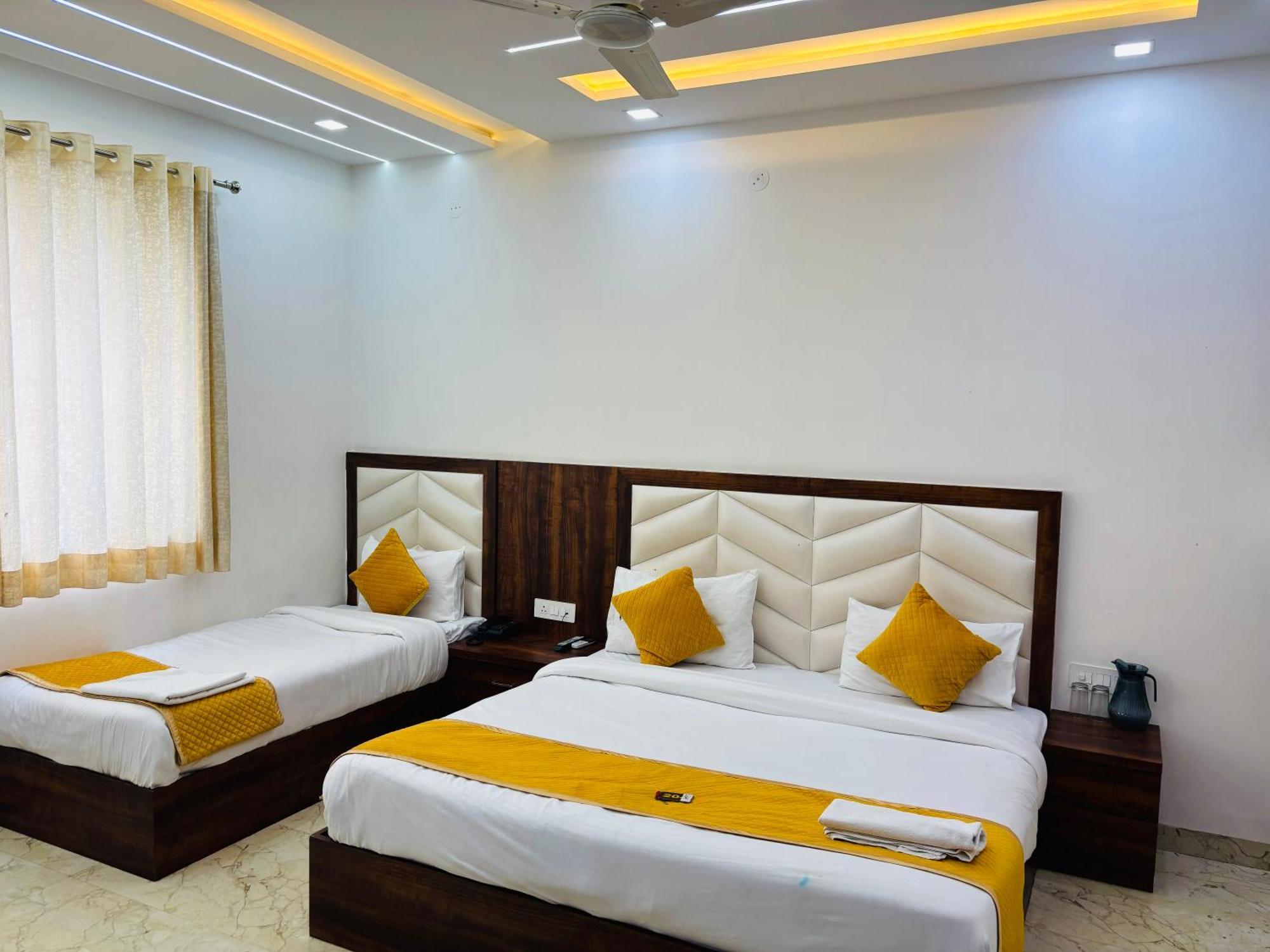 Hotel Ganga Palace - Agra Agra  Kültér fotó