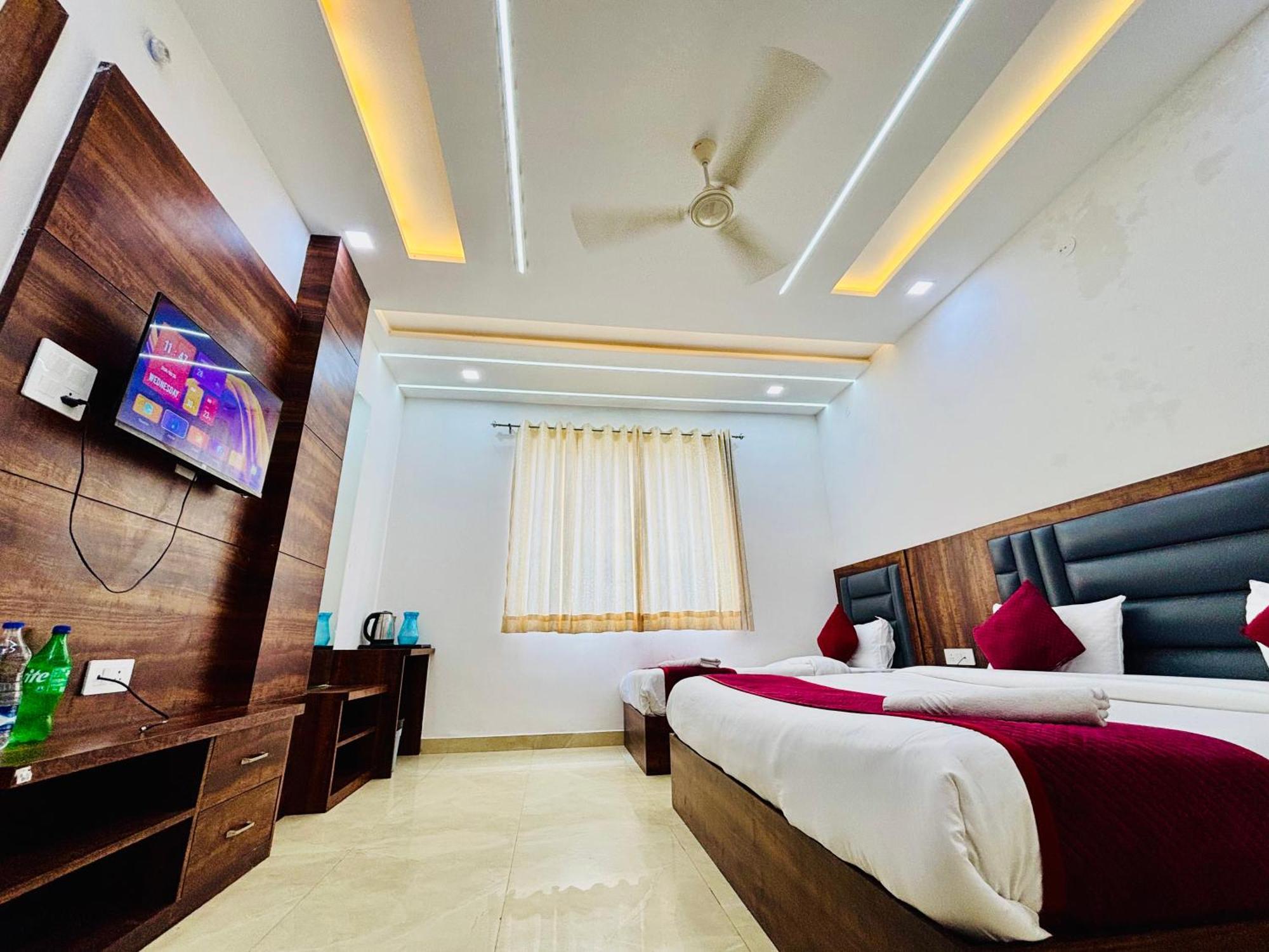 Hotel Ganga Palace - Agra Agra  Kültér fotó